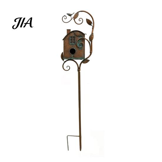 Rustic Bird Station Metal House Garden Stakes, Feeder Decor, Weatherproof Gift for Lovers Iron Art Decor Outdoor Lawn Yard Flower Bed Decoration Wild