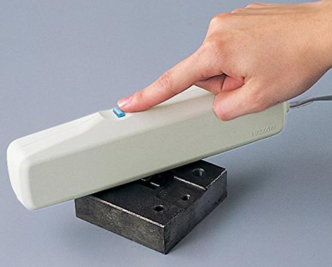 Размагничивание HOZAN Размагничивание Простое размагничивание простым нажатием переключателя Размагничивание механических часов Размагничивание компакт-дисков (AC100В) ХК-33