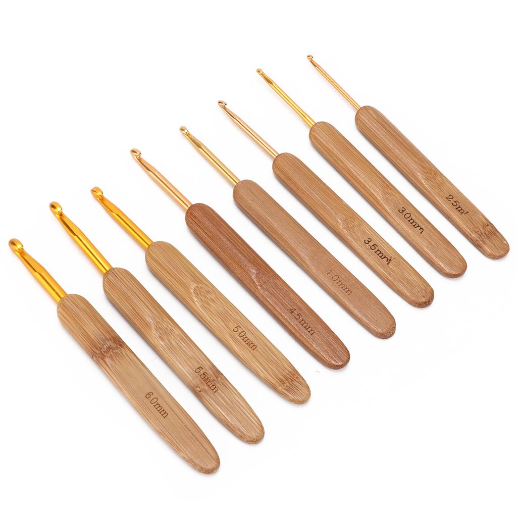 8Pcs Crochet Hooks Ergonomic Bamboo Handle Different Sizes Knitting Needles Set for Beginners