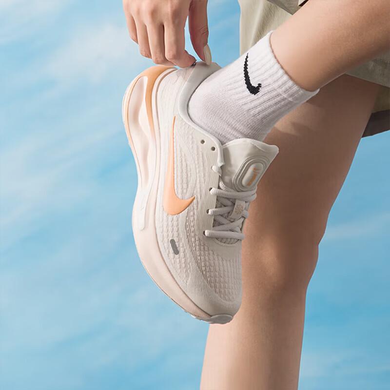 Nike Женские беговые кроссовки Journey Run