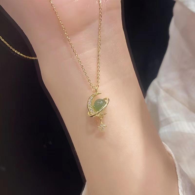 National Style Star Moon Necklace Women's Niche Light Luxury Star Moon Pendant Collarbone Chain Jewelry