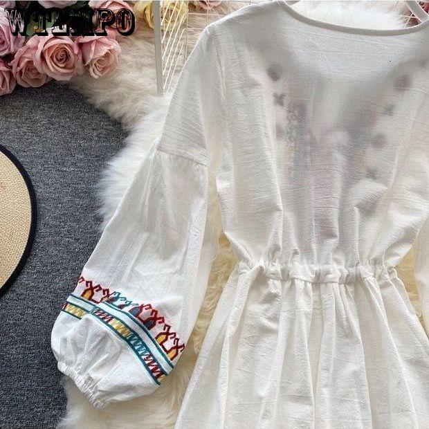 Women's Long Sleeve Round Neck Boho Dress Ethnic Long Embroidered Cotton Seaside Vacation Dresses