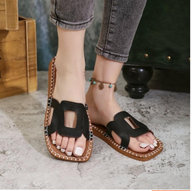 Fashion Slippers for Women's Summer Outer Wear,  Flats Shoes, Holiday Style Slippers,  Super Soft Soles, Comfortable and Stylish,