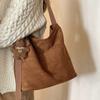 Корейская версия осенне-зимняя фланелевая сумка-тоут для женщин 2024 года, новая релаксационная большая сумка, сумка-мессенджер через плечо, женская сумка-ведро