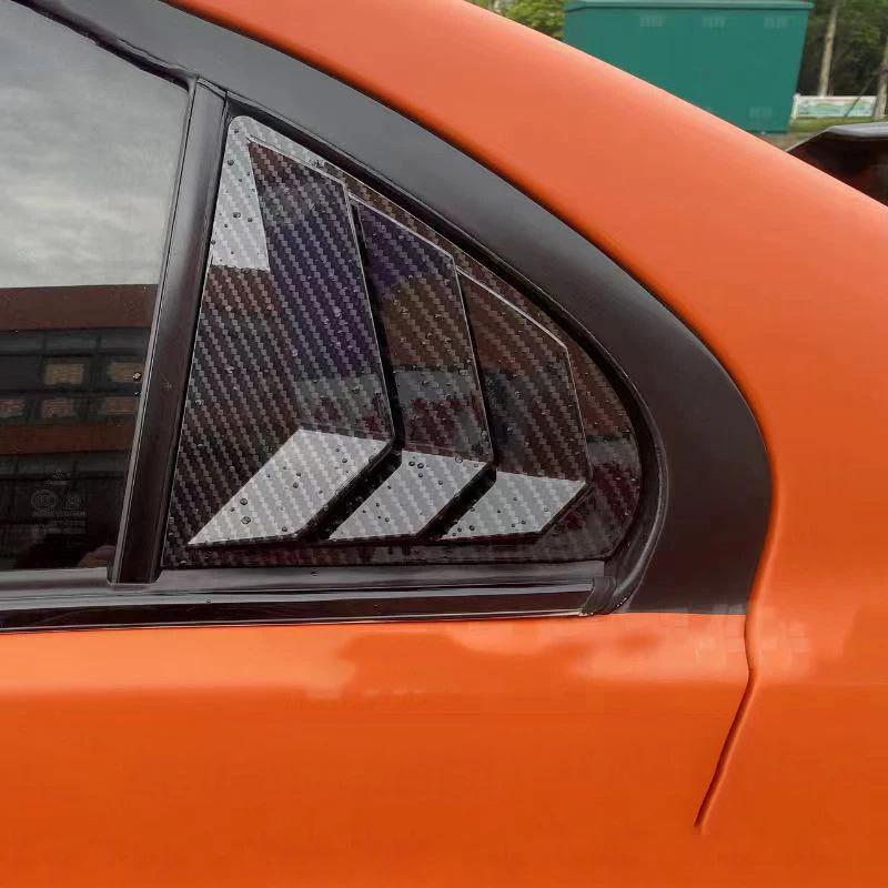 2008-2018 Mitsubishi Lancer EX Отделка заднего треугольного окна из углеродного волокна.