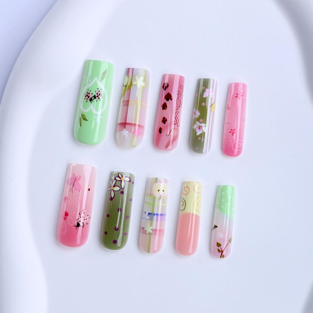 Artificial Nails with Flower Design 24 Pieces Resin Material for Asian and European Women