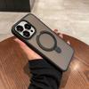 Матовый Чехол-Подставка на Магните для Телефона iPhone С Защитной Пленкой для Камеры