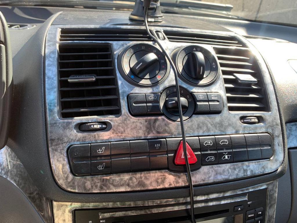 Накладки на панель (Meric, полный комплект) 2006-2014, Карбон для Mercedes Vito W639