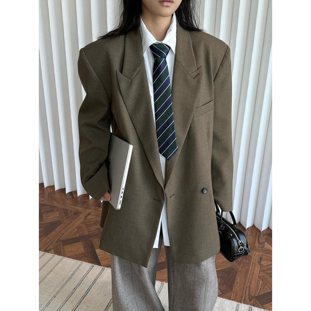 Женский пиджак Louvre Spring Parisian Style с широкими плечами