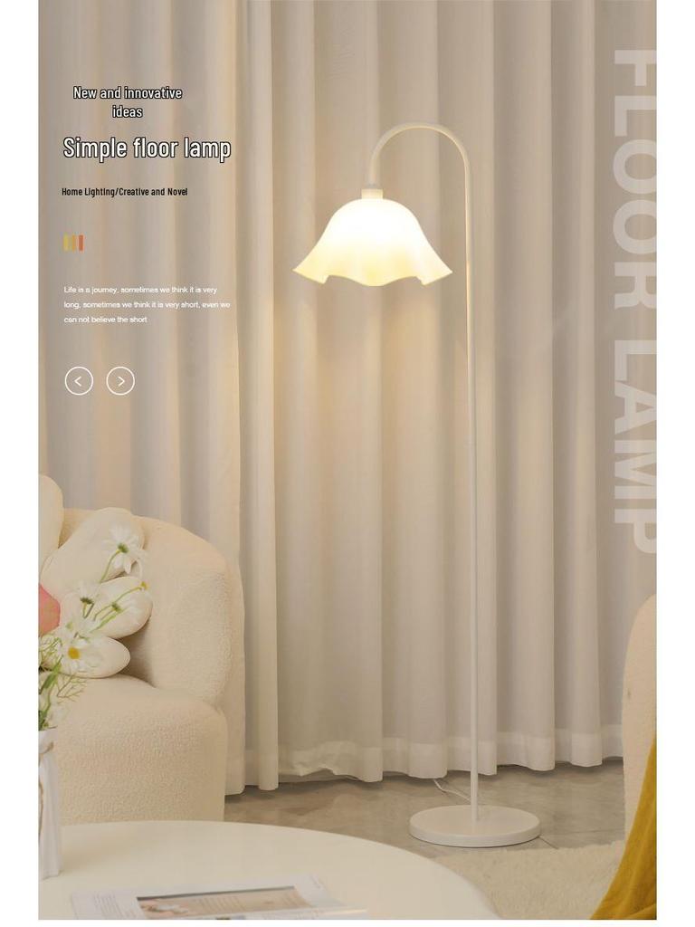 Modern Minimalist Energy-Saving Eye-Friendly Petal Floor Lamp for Living Room, Study, Bedroom, and Hotel Decor