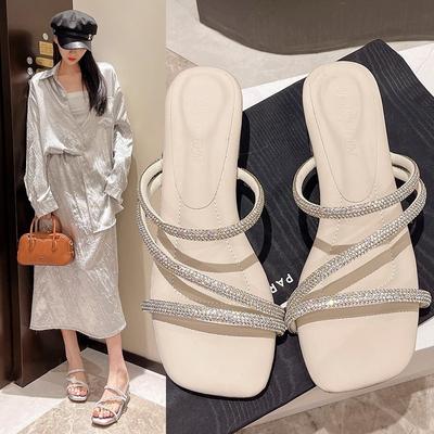 Женские летние тапочки с новым словом из стразов, с сандалиями, квадратный каблук, открытый носок, модные туфли на высоком каблуке