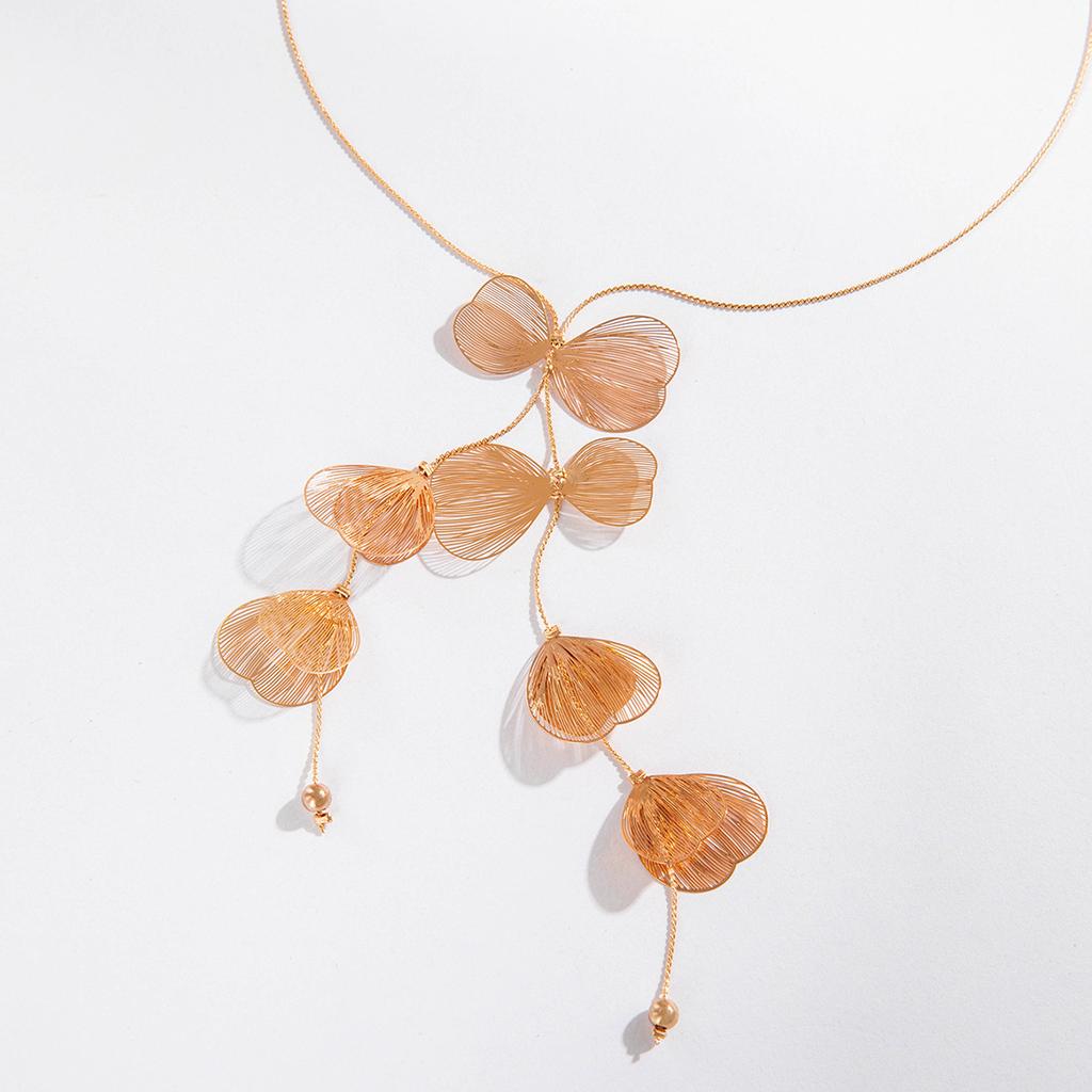 European and American Niche Ginkgo Biloba Leaf Fringed Necklace Sweet Cool Style Design Sense Light Luxury