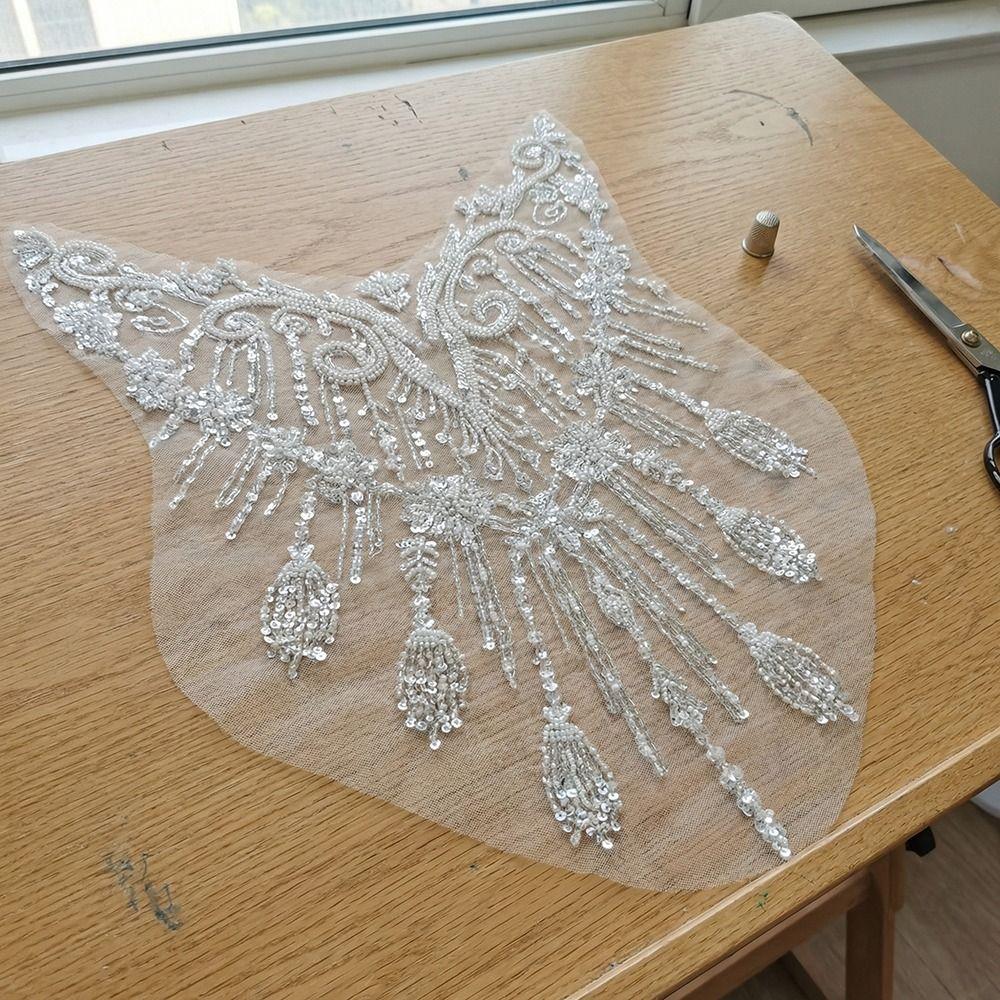Европейский стиль Бисером Блестками Кружевная нашивка Белое Свадебное платье Аппликация Свадебное платье