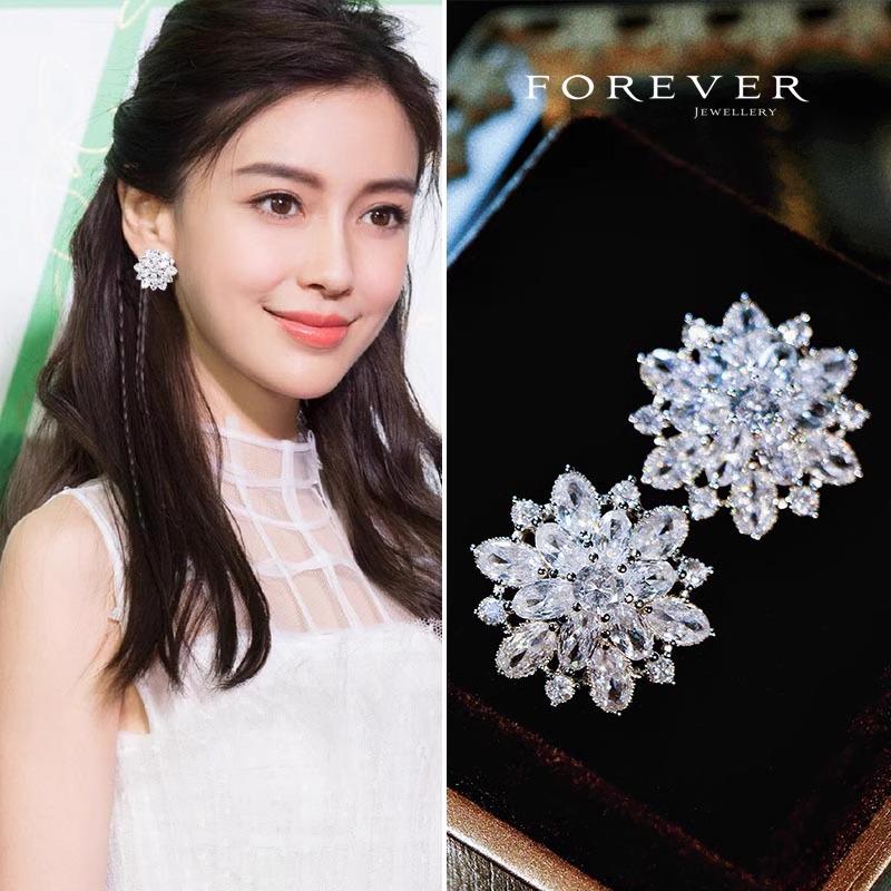 Праздничные серьги-кисточки со звездой: Европейский и американский стиль, красочный полый дизайн для Рождества