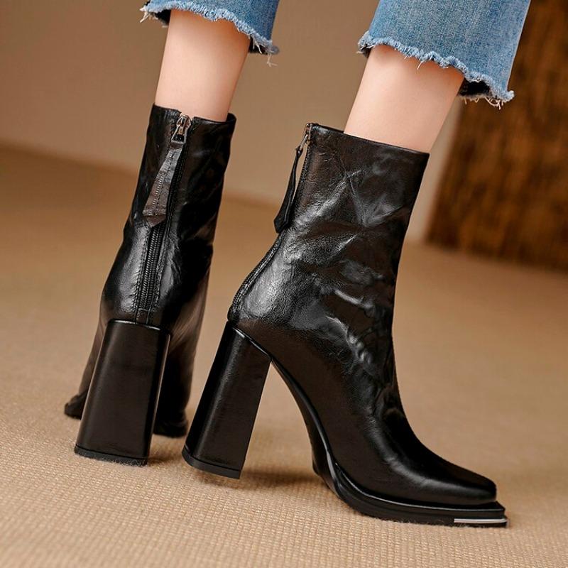 Женские ботильоны на высоком каблуке, модные кожаные туфли с квадратным носком, зимняя трендовая обувь для офиса 2025 года, элегантные массивные ботинки для женщин