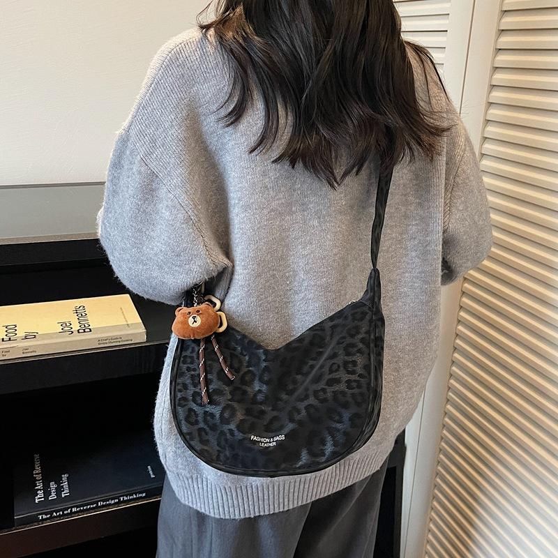 Популярная нишевая сумка этого года 2025 новая женская сумка модная супер огонь сумка-мессенджер универсальная ins сумка-пельмень