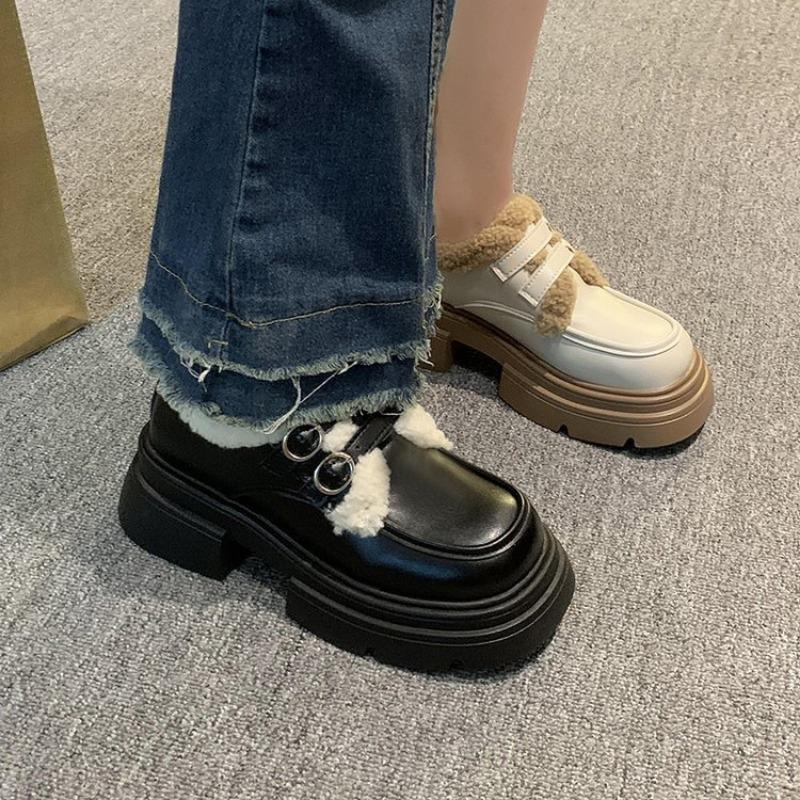 2024 Short Snow Boots for Women Winter New Style Buckle Thick Sole Fashionable Warm Plush Walking Women's Flat Cotton Boots