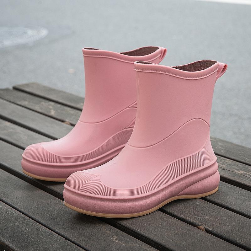 Outdoor Rain Shoes Fashionable Adult Waterproof Shoes Warm Short Rain Boots Women's Velvet Thick-soled Non-slip Versatile Rubber Shoes