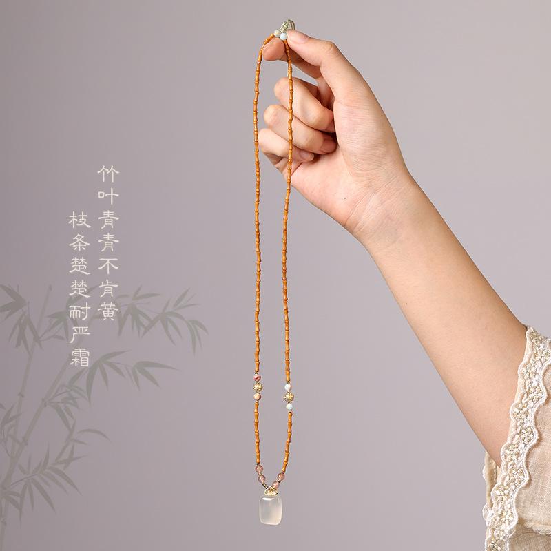 White agate auspicious cloud wish-fulfilling lock pendant, auspicious peace lock, chalcedony, olive stone, bamboo knot, new Chinese style clavicle