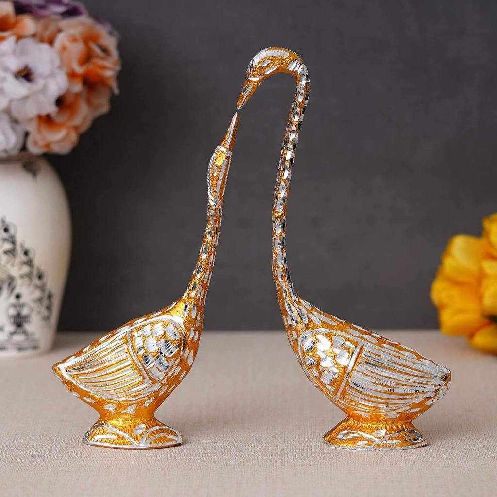 WebelKart Pair of Kissing Duck Showpiece - 29 Cm (Aluminium, Golden )