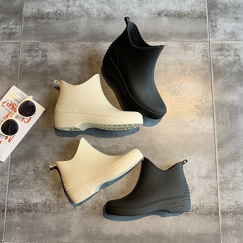 Woman Rain Boots  Spring Autumn Waterproof Ankle Boot For Women Shoes Low Heel Rain Boots Non-Slip Ladies Shoes Plus Size
