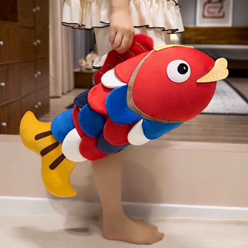 Fan Leisure Та же подушка Koi Мягкая плюшевая игрушка Рыбка Игрушка Кукла Вокруг Мужской и Женской Кровати Зажимает Ноги Сон Подарок На День Рождения