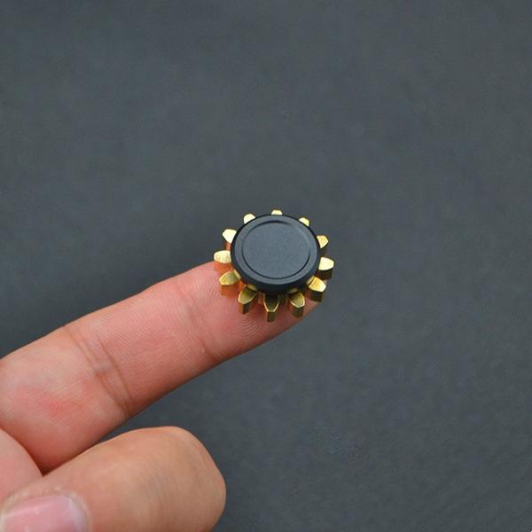 Гироскоп-декомпрессор на кончике пальца с шестеренками Fidget Spinner девятизубчатый linkage ручной cranked Spinner EDC gear linkage палец гироскоп игрушка