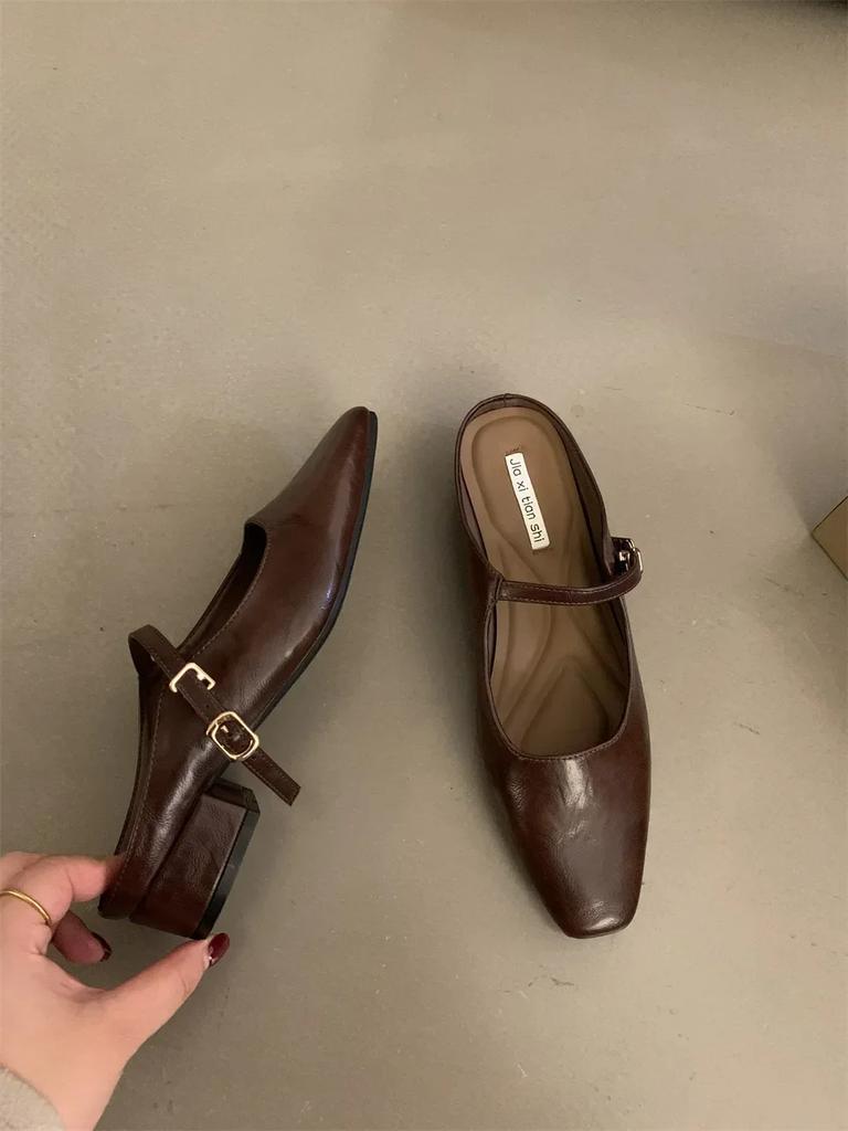 Женские плоские сандалии Пляжные мюли Плоские тапочки Мелкие фиолетовые шлепанцы Летние повседневные тапочки Удобный дизайн Плиссированная обувь