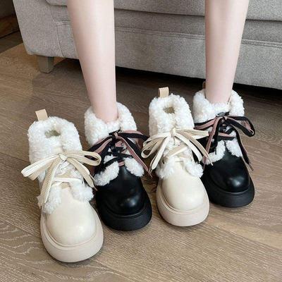 Женские зимние ботинки 2025 новая коллекция на толстой подошве бархатные теплые из овечьей шерсти белые ботинки Мартина универсальные милые короткие ботинки