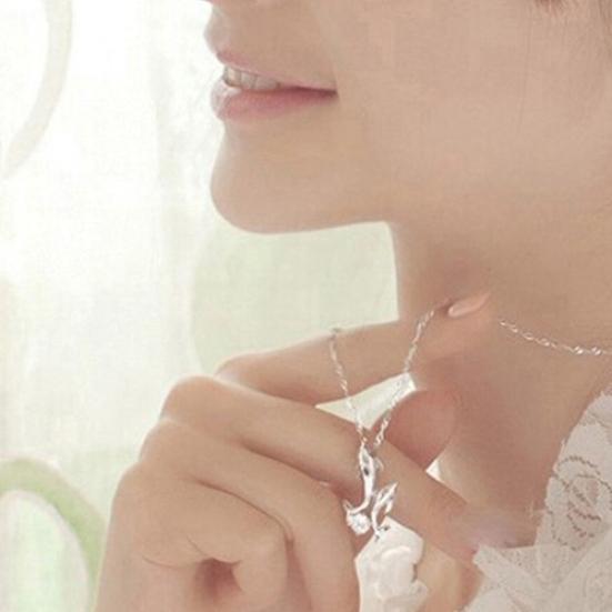 Cute Double Dolphins Pendant Charm Chain Necklace Lady Jewelry