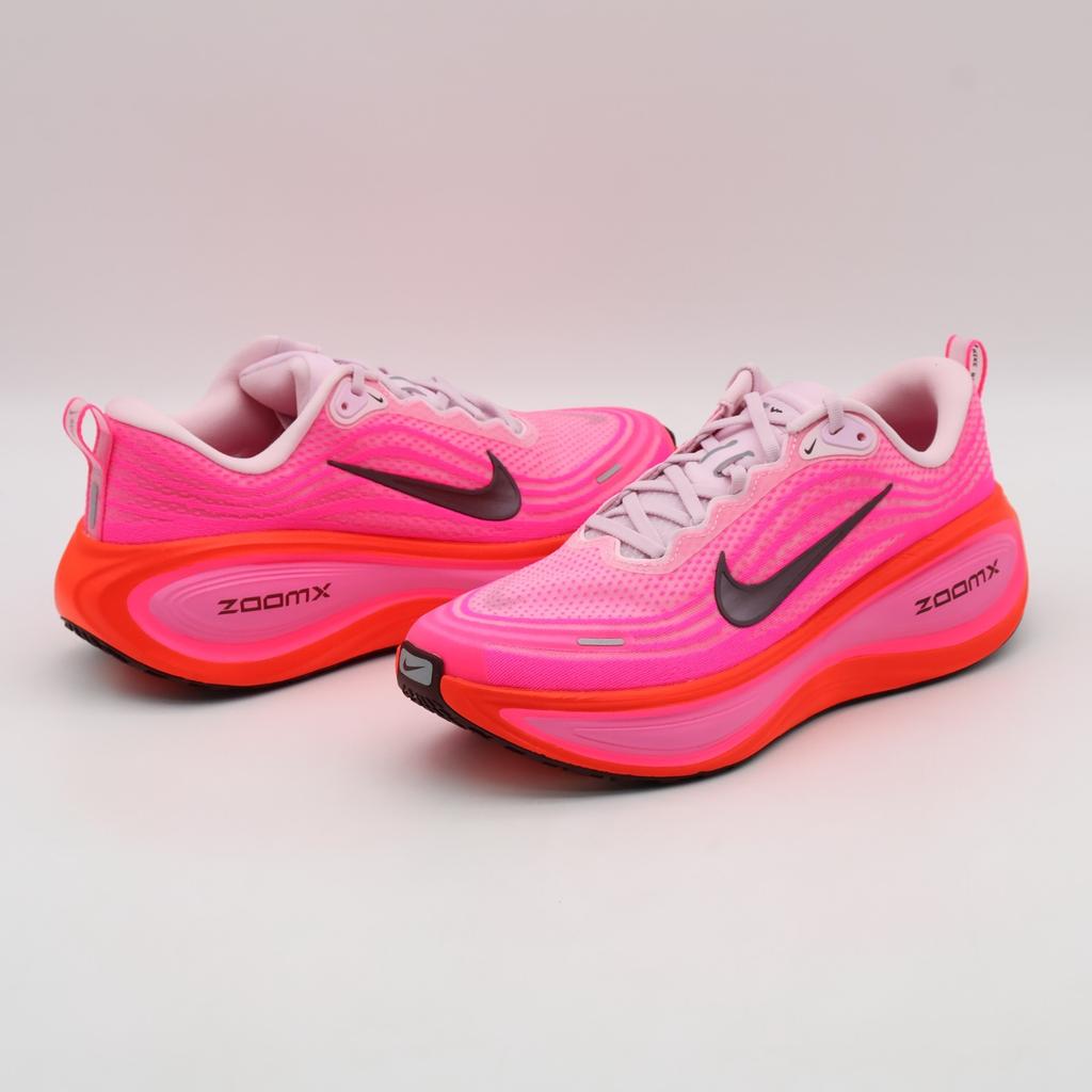 HV8154-604 Nike Vomero Plus Гиперрозовый Ярко-алый (Женский)