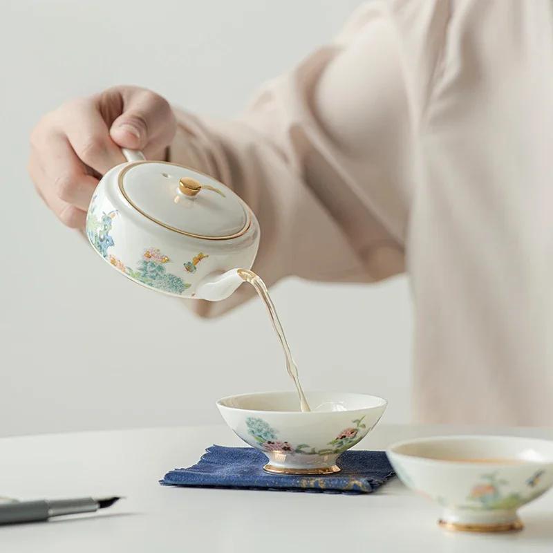 Чайный набор One Pot Two Cups Kung Fu, портативный походный чайный набор для путешествий, керамический чайный набор для отдыха на природе, белые фарфоровые чашки с защелкой