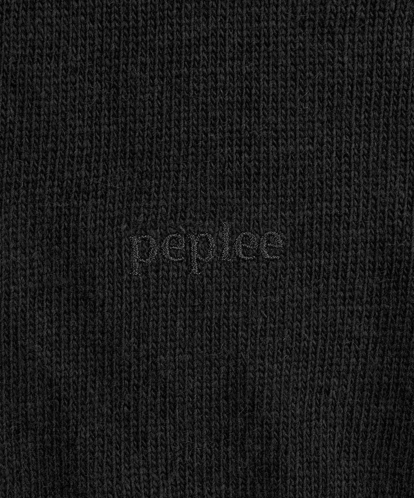 Вязаный топ PEPLee с глубоким V-образным вырезом (черный)