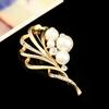 Fashionable Flower Pearl Brooch, Women's Retro Alloy Diamond-encrusted Brooch, Clothing and Accessories