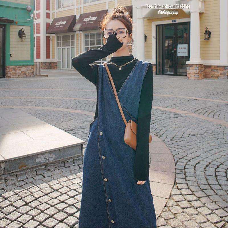 2025 Французский дизайн Длинное джинсовое платье без рукавов: Омолаживающий комбинезон-колокольчик для женщин