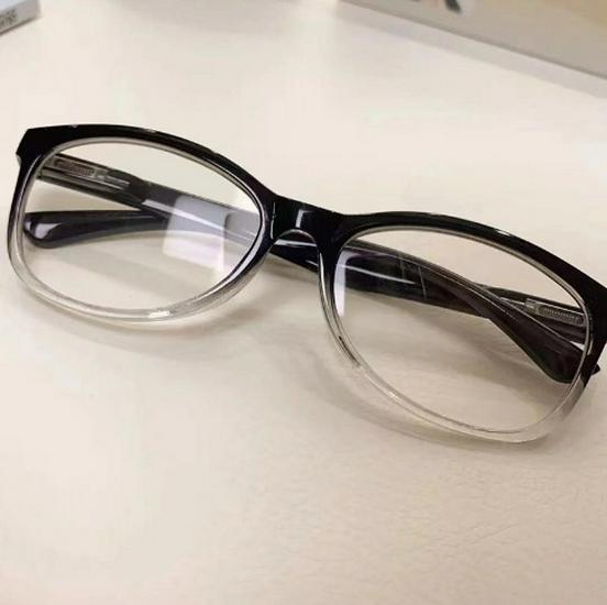 Очки для чтения с автофокусом и линзами из смолы высокой четкости