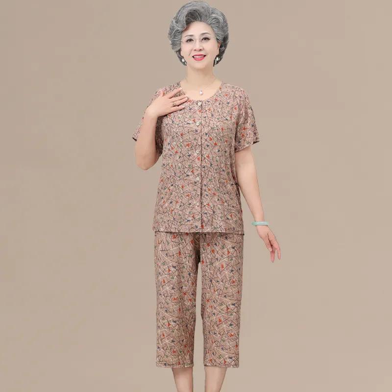 Женские пижамы, топы с короткими рукавами и цветочным принтом, брюки-капри, комплекты одежды для сна