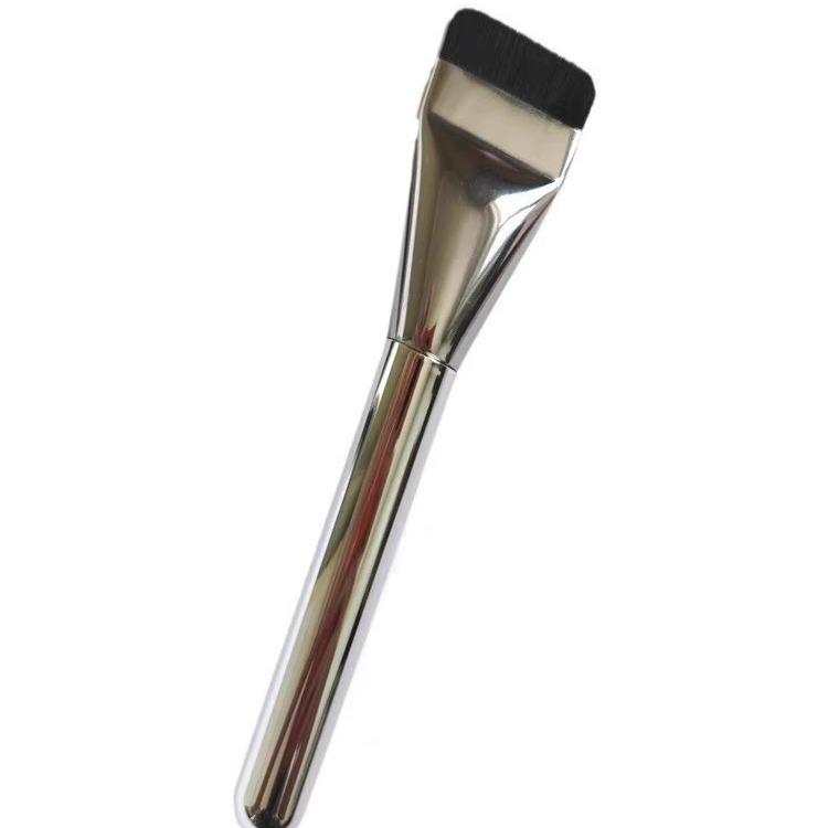 Single-Shape Flat Head Foundation Brush for Flawless Nude Skin and Light Concealer