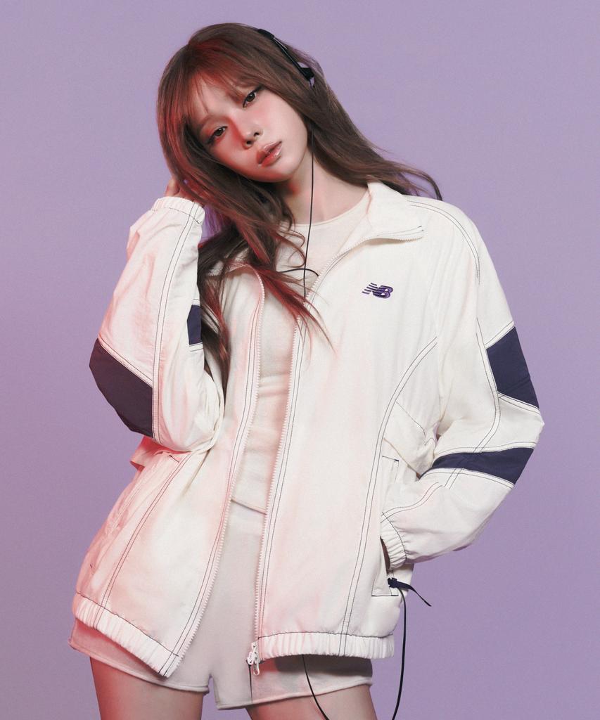 New Balance Nbnag31833 / Универсальная куртка для разминки с воротником-стойкой Escape (слоновая кость)