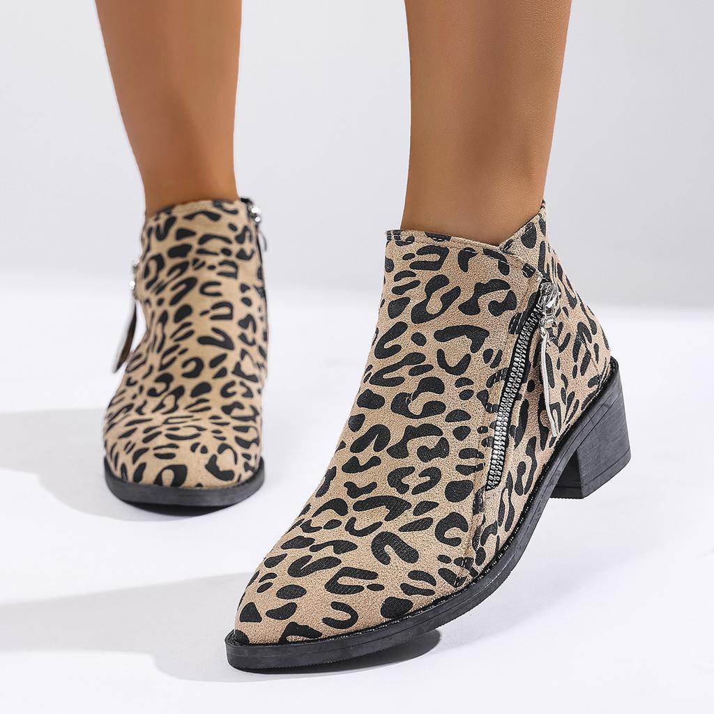 Осень 2025 новые остроносые короткие ботильоны на среднем каблуке с леопардовым принтом большого размера на толстом каблуке с боковой молнией европейские и американские ботинки челси женские