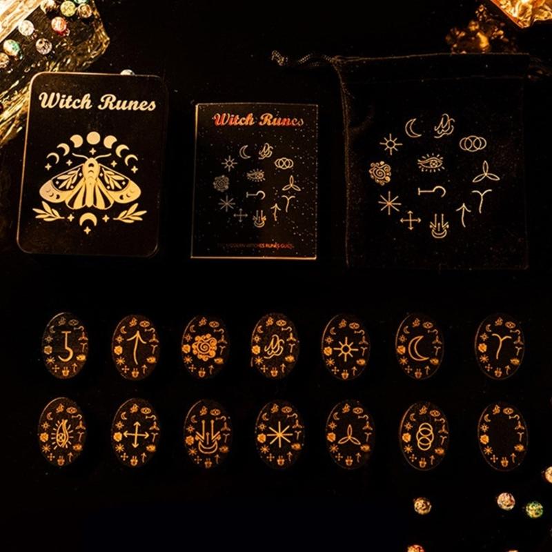 Руны из массива дерева для гаданий, колдовства, ксилографические оракулы скандинавской мифологии