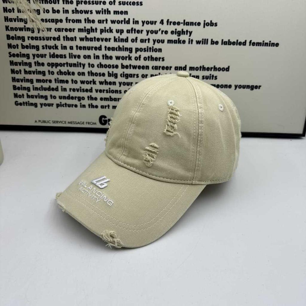 Vintage brim letter embroidered baseball cap women's casual versatile peaked cap, broken hole showing face small wide brim sun hat