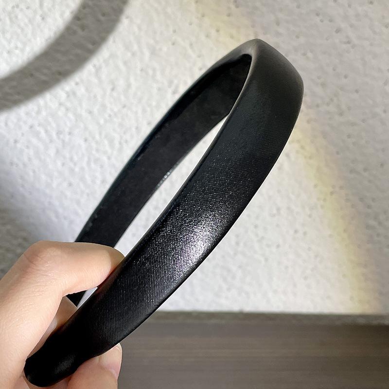 French Elegance Black Series Pearl Headband with Teeth - Autumn/Winter Collection