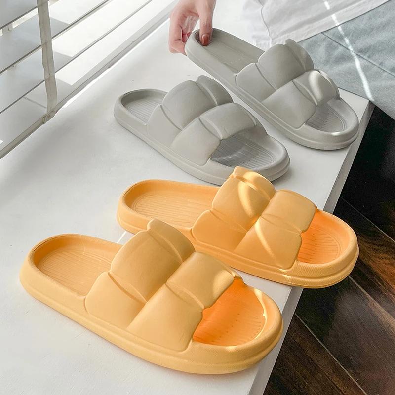 Модные толстые плоские тапочки для ванной комнаты, модные мягкие домашние сандалии из ЭВА, летние нескользящие шлепанцы Chanclas De Hombre