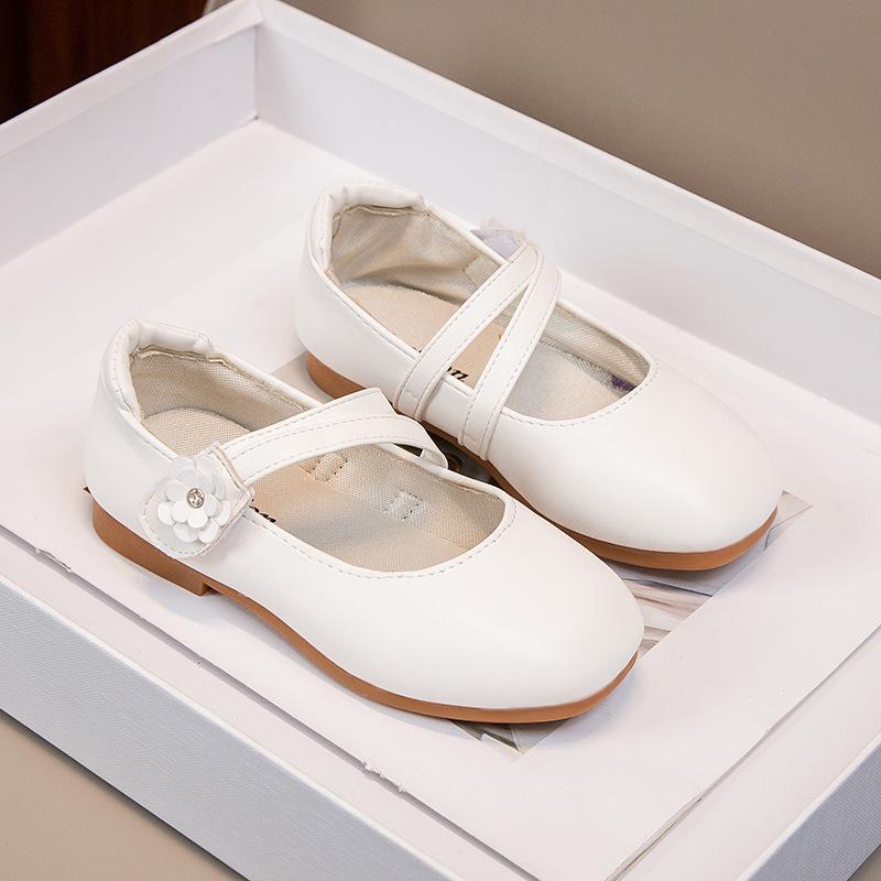 Весна-лето Принцесса Обувь для девочек Детские кожаные туфли для девочек среднего и большого размера Повседневные туфли на плоской подошве с цветочными цветами для свадьбы, дня рождения, шоу