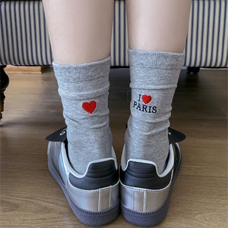 Trendy Heels with English Heart AB Embroidered Mid-calf Socks, Fashionable Women's Pure Cotton Pile Socks