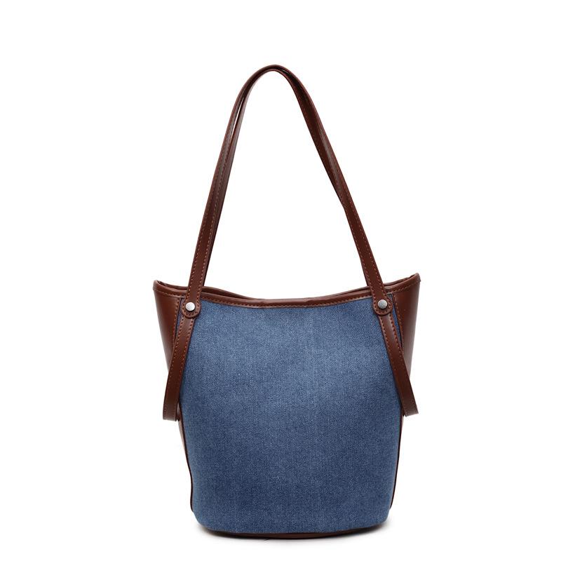 Повседневная сумка большой вместимости женская 2025 новая летняя универсальная джинсовая сумка через плечо популярная популярная сумка-ведро для ребенка и мамы