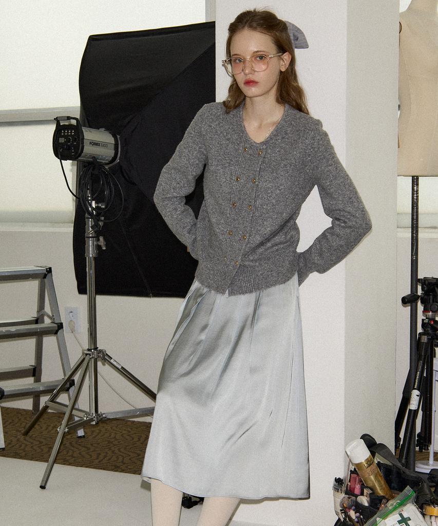 Salon De Yon Grace Satin Pleated Skirt_ Silver