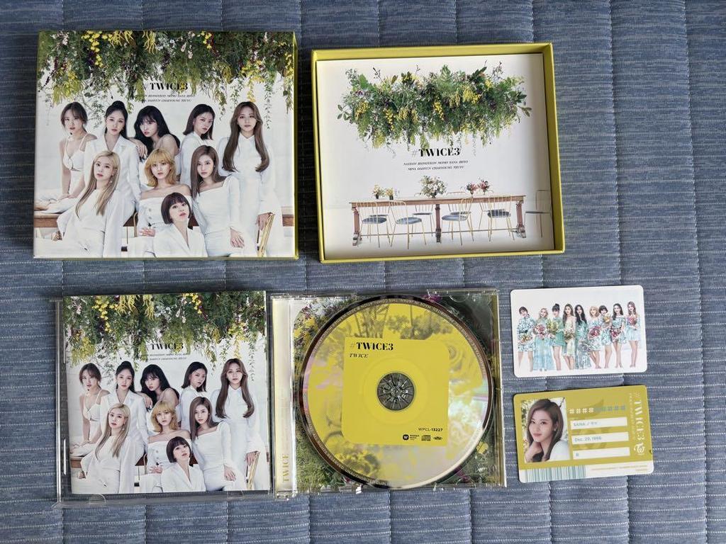[USED] TWICE Album