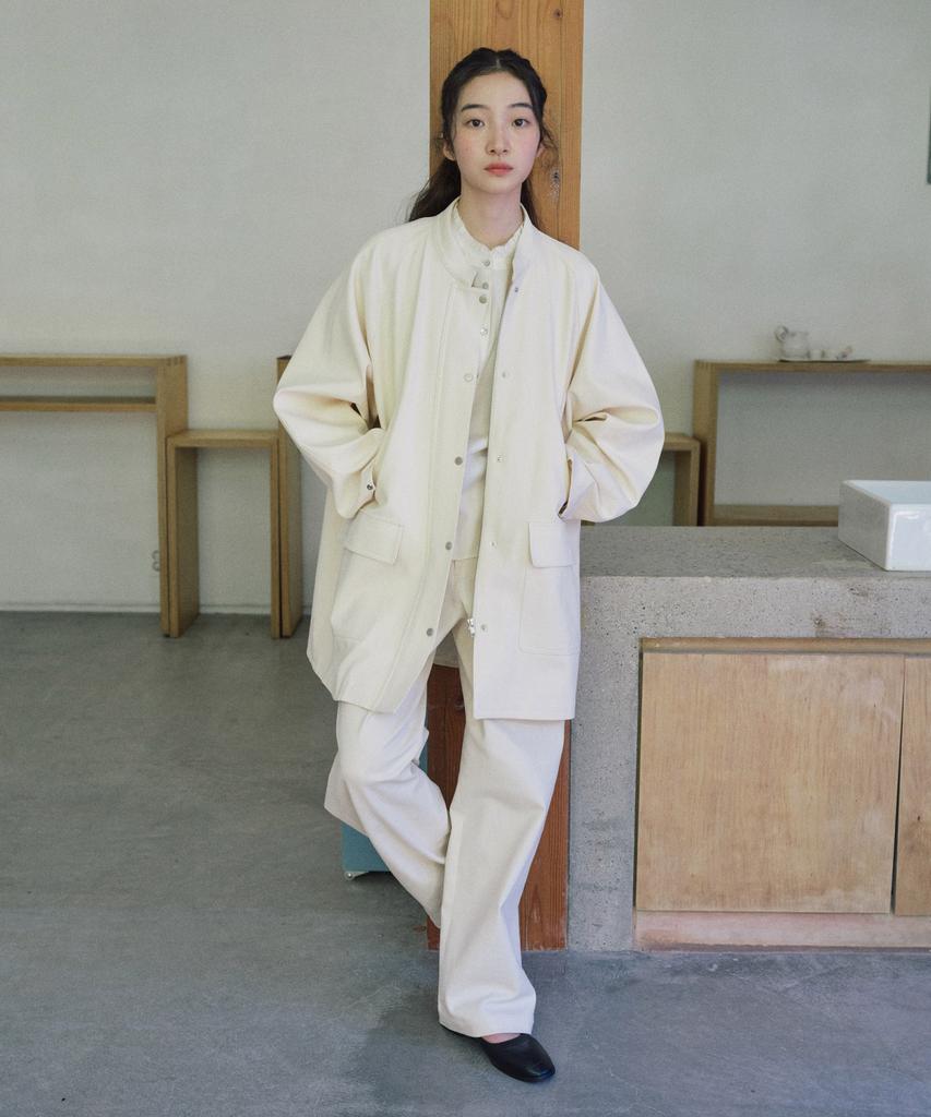 STEP AROUND Cotton Stand Collar Snap Jumper_Ivory